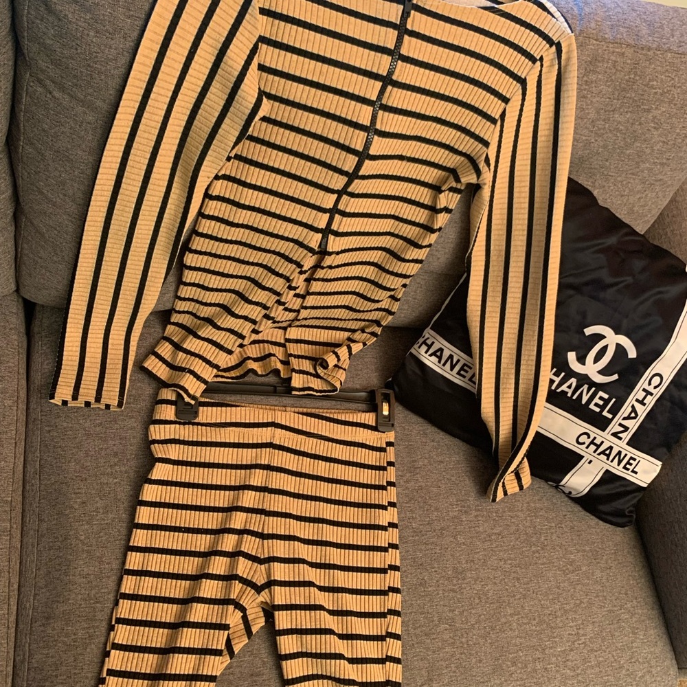 Busy little bee 🐝